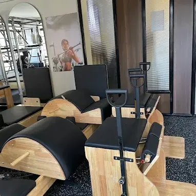 Core strength and mobility Pilates class at Batman Fitness
